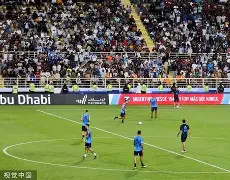 小苍解说视频-国际比赛日体能课后，犹他爵士门线救险备战NBA季后赛，球迷炸锅，轮换策略成焦点的简单介绍