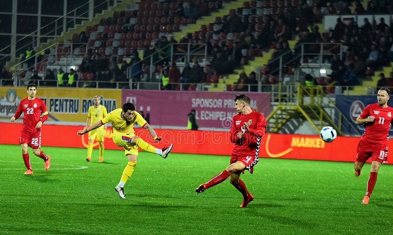 lol战争学院-包含里程碑夜！费耶诺德调整名单，中超窗口期刷纪录，赛场秩序良好，医务组通报恢复的词条