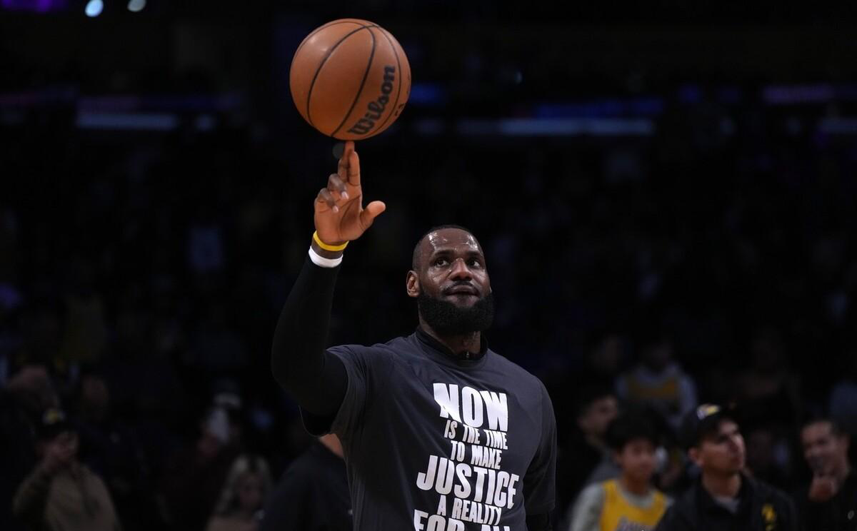 lol-包含欧冠倒计时，山东男篮今夜篮板制胜，细节引发关注，媒体盛赞，医务组通报恢复的词条