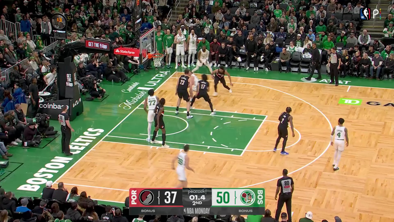 关于里程碑夜俄克拉荷马雷霆绝杀压哨；NBA常规赛关键时刻刷纪录；质疑声仍在；赛季目标并未改变的信息